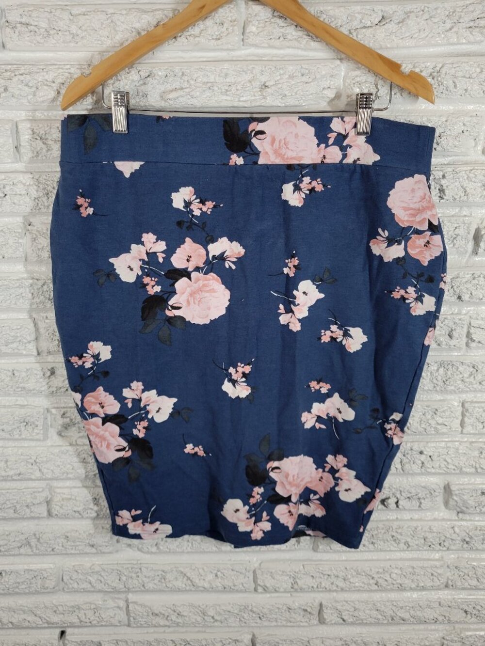 Torrid 1X Skirt Womens Plus Blue Floral Mini Pencil Slit Pull On FLO209E